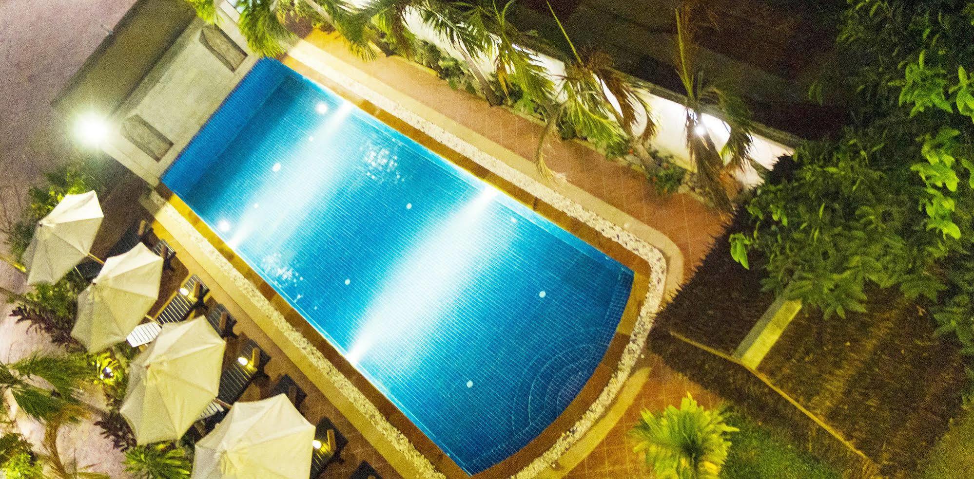 Blue Palace Hotel Siem Reap Exterior photo